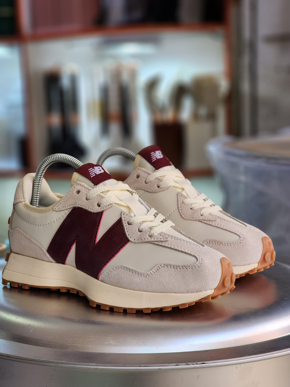 New Balance 327 'Maroon' thumbnail 2